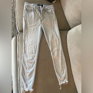 Hollister high rise crop super skinny size 1 short￼
